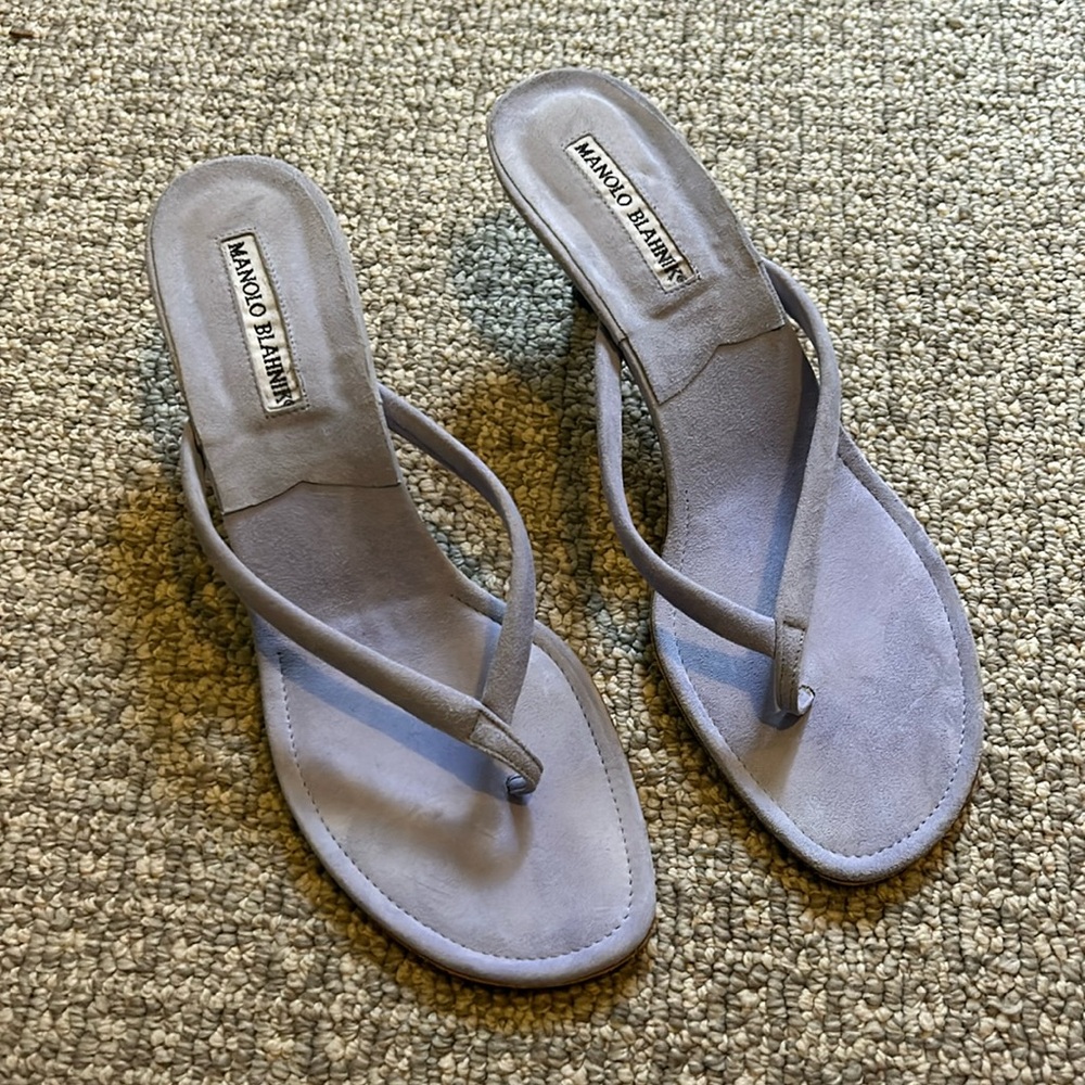 Periwinkle Manolo Blahnik Kitten Heels